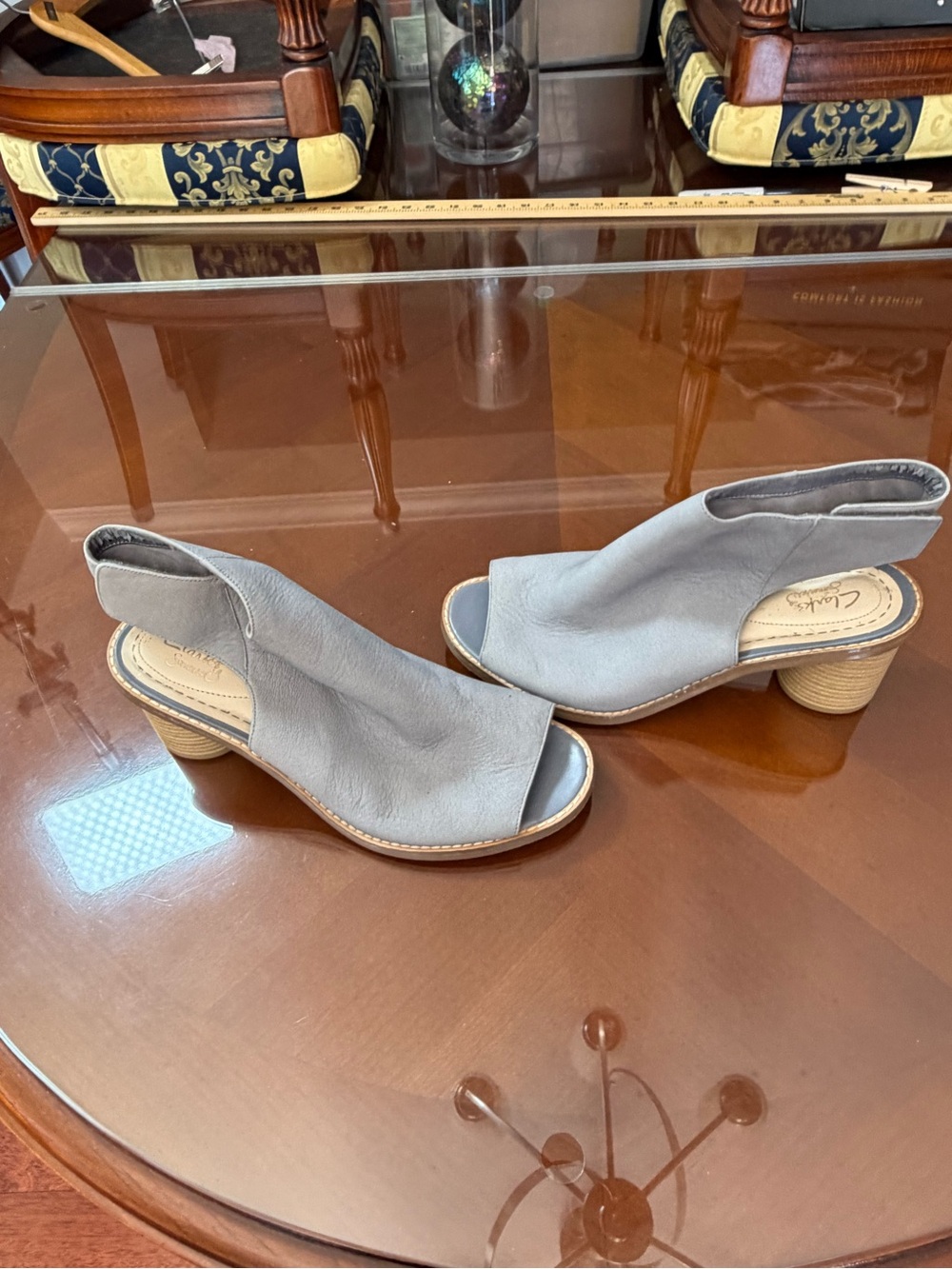 Clarks Gray Open-Toe Slingback Mules - Picture 3 of 7
